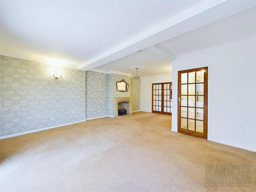 Extended Rear Reception Room