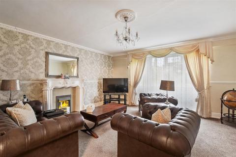 3 bedroom maisonette for sale, Athelstan Gardens, Kimberley Road, Brondesbury Park/Kilburn