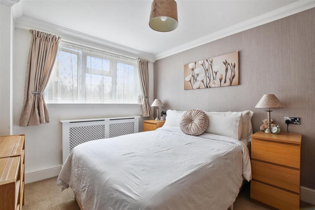 02 1bb5 GCWT   25 Athelstan Gdns   Bedroom 3  Origi