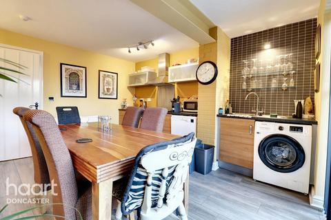 93 Farnley Road, Balby, Doncaster, DN4 8TP