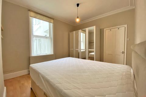 1 bedroom flat to rent, LONDON, SW8