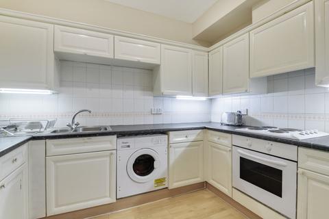 2 bedroom apartment to rent, Helena Square Surrey Quays SE16