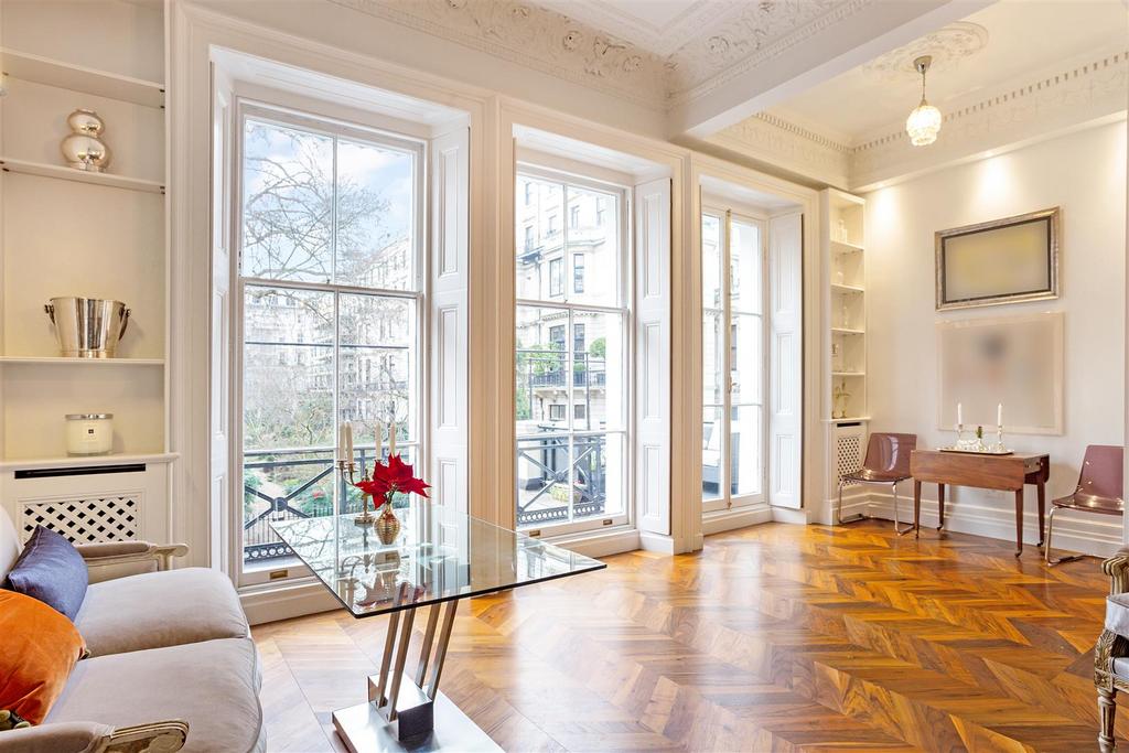 Flat 4, 53 Ennismore Gardens London  (13)ENH.jpg