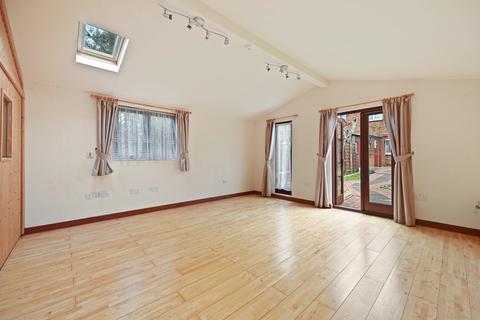 4 bedroom terraced house for sale, RAMILLIES ROAD  NW7