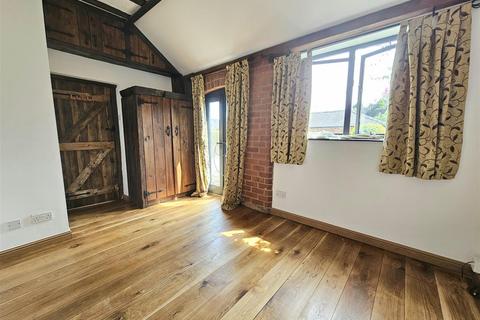 1 bedroom barn conversion to rent, Uttoxeter Road, Foston