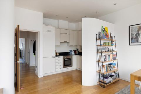 2 bedroom flat for sale, Linden Gardens, London, W2