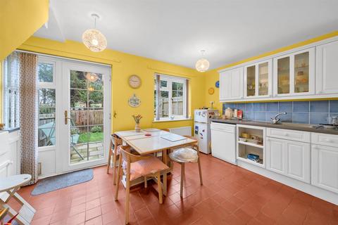 5 Thirlmere Rise, Bromley, BR1 4HY