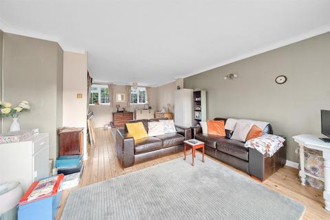 5 Thirlmere Rise, Bromley, BR1 4HY