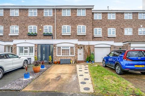 6 Ullswater Close, Bromley, BR1 4JF