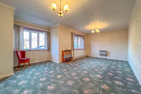 2 bedroom detached bungalow for sale, Farriers Way, Nuneaton