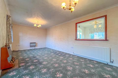 2 bedroom detached bungalow for sale, Farriers Way, Nuneaton