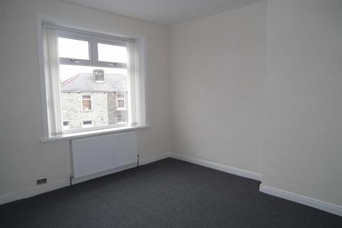 2 bedroom terraced house to rent, Langroyd Road, Colne