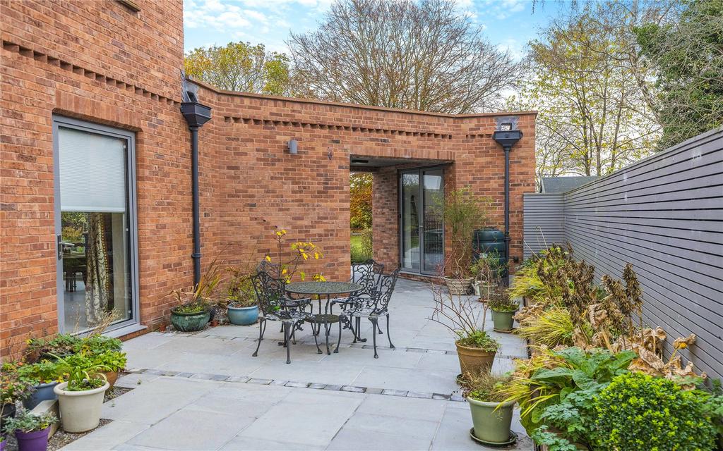 Side Courtyard