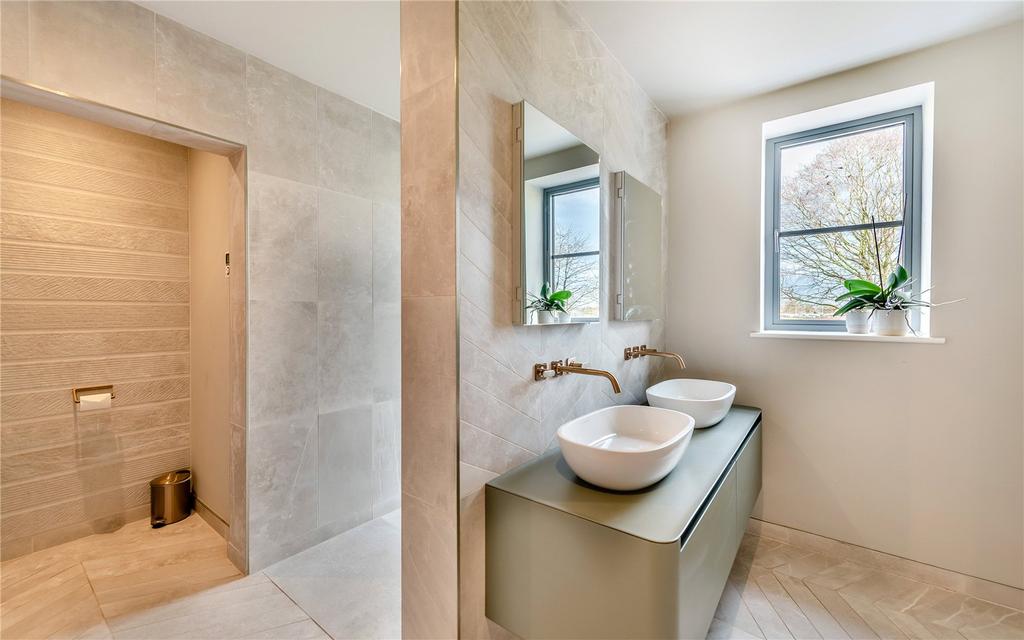 Ensuite