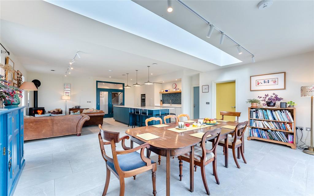 Kitchen Family Room