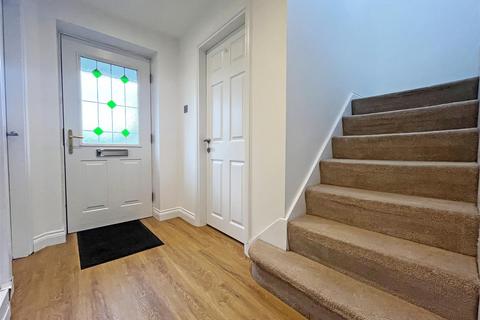 3 bedroom detached house to rent, Glendale Gardens, Nottingham NG5