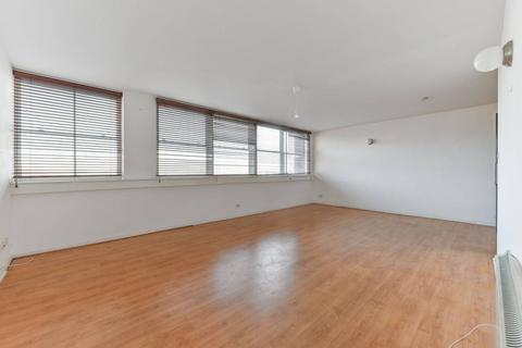 2 bedroom flat for sale, Whitehorse Road, Croydon, CR0