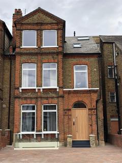 2 bedroom flat for sale, Eardley Road, SW16