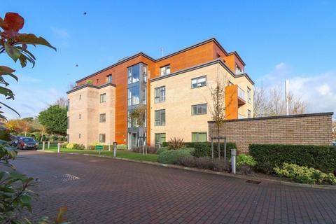 2 bedroom flat to rent, Leckhampton Place, GL50 0FB