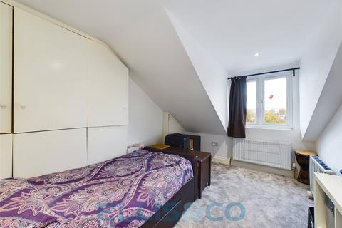 42 Priory Road, Tonbridge, TN9 2AS