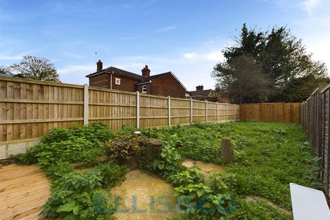 42 Priory Road, Tonbridge, TN9 2AS