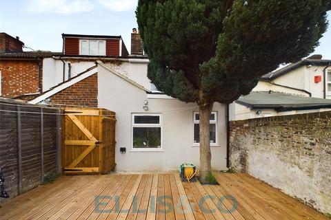 42 Priory Road, Tonbridge, TN9 2AS