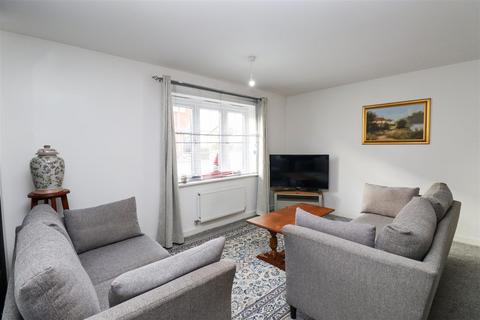 2 bedroom maisonette for sale, Runnymede Drive, Hook RG29