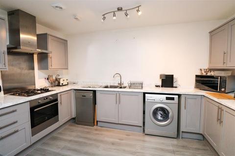 2 bedroom maisonette for sale, Runnymede Drive, Hook RG29