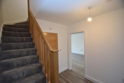 4 bedroom link detached house to rent, New Garrison Road, Southend-on-Sea SS3