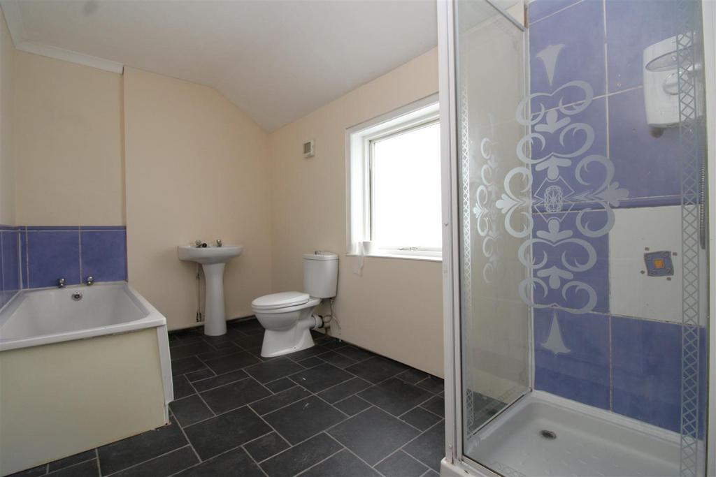 Bathroom.JPG