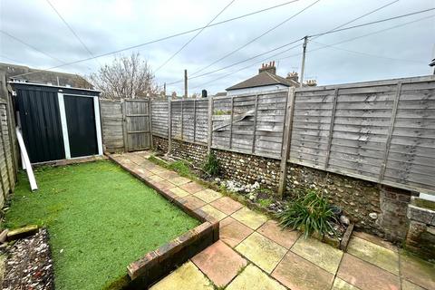 11 Albert Road, Littlehampton, BN17 7AA