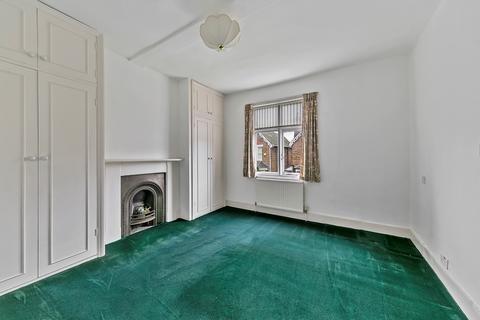 35 Gloucester Road, Richmond, TW9 3BS