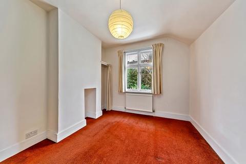 35 Gloucester Road, Richmond, TW9 3BS