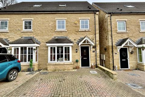 4 bedroom semi-detached house for sale, Harrowins Farm Drive, Bradford BD13