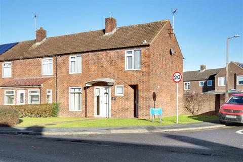 4 bedroom end of terrace house for sale, Westfield, Harlow