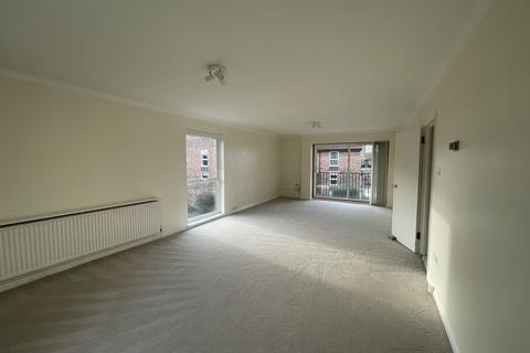 2 bedroom apartment to rent, Hillrise, Walton-on-Thames KT12