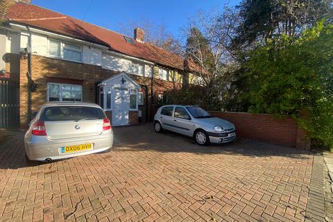 6 bedroom semi-detached house for sale, Allendale Avenue, Southall