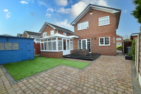 3 bedroom detached house for sale, Links Rise, Davyhulme, M41