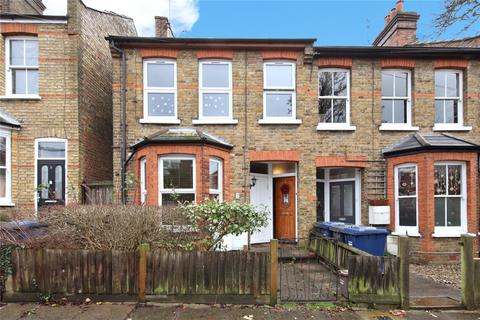 2 bedroom maisonette to rent, Birkbeck Road, North Finchley, London, N12