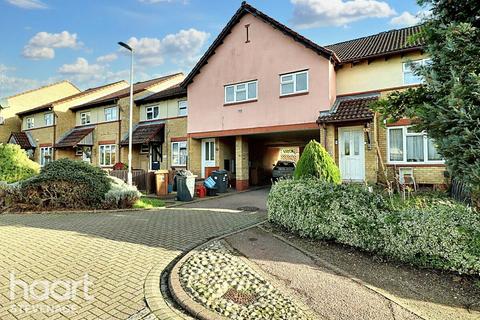 2 bedroom maisonette for sale, Longcroft Road, Stevenage