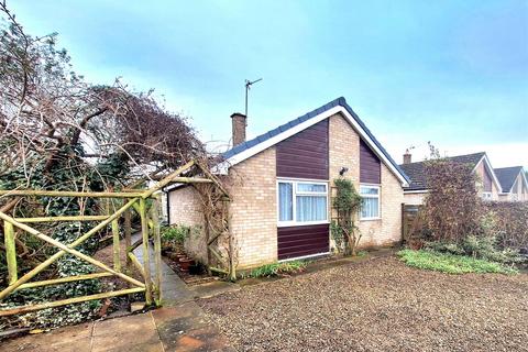 3 bedroom detached bungalow for sale, Leat Close, Malton YO17