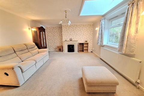 3 bedroom detached bungalow for sale, Leat Close, Malton YO17