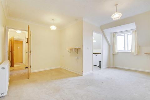 1 bedroom apartment to rent, Newport Pagnel