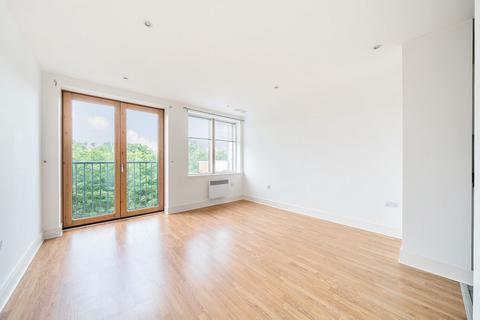 2 bedroom flat to rent, Albemarle Road, Beckenham BR3