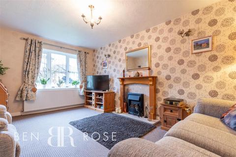 3 bedroom semi-detached house for sale, Blackthorn Croft, Clayton-Le-Woods, Chorley