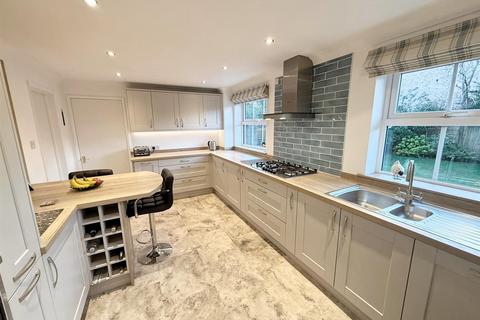 18 Bodicote Grove, Sutton Coldfield, B75 5TG
