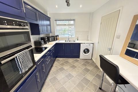 2 bedroom semi-detached house for sale, Bury, Bury BL9