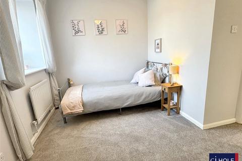 5 Grenadier Close, Abbeymead, Gloucester, GL4 5GX