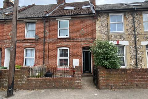 3 bedroom terraced house to rent, Stockbridge Road, Winchester, SO22