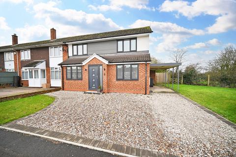 3 bedroom end of terrace house for sale, East Road, Brinsford WV10